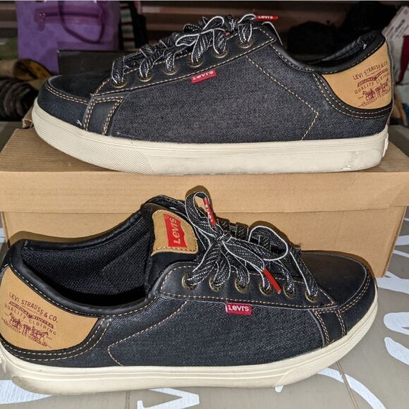 New in the box Men's Levis size 8 tennis shoes - Picture 3 of 12